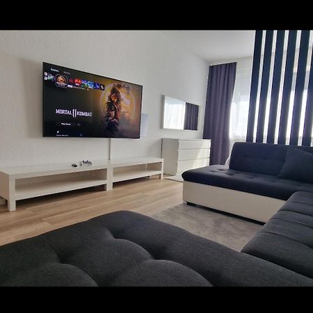 2 Bedroom Cityview Apartment Ps5-Qled Tv-Parking เคมนิตซ์ ภายนอก รูปภาพ
