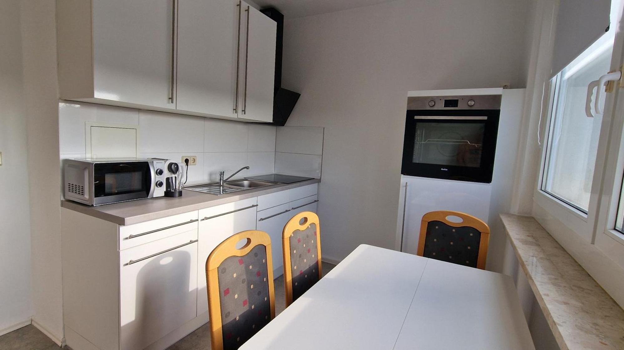 2 Bedroom Cityview Apartment Ps5-Qled Tv-Parking เคมนิตซ์ ภายนอก รูปภาพ